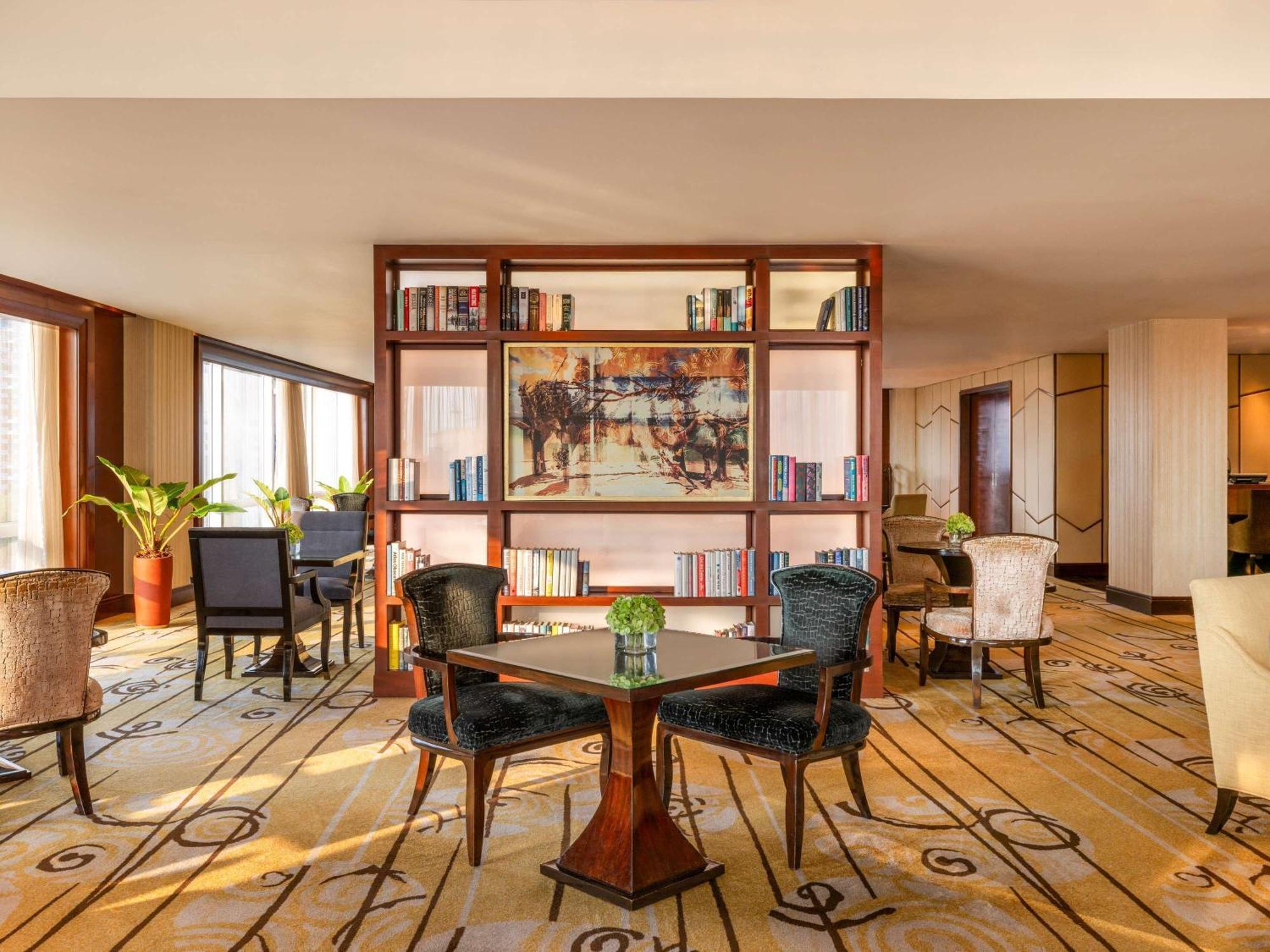 Fairmont Makati Hotel San Pedro Makati Eksteriør billede The Library at The Westin Dubai