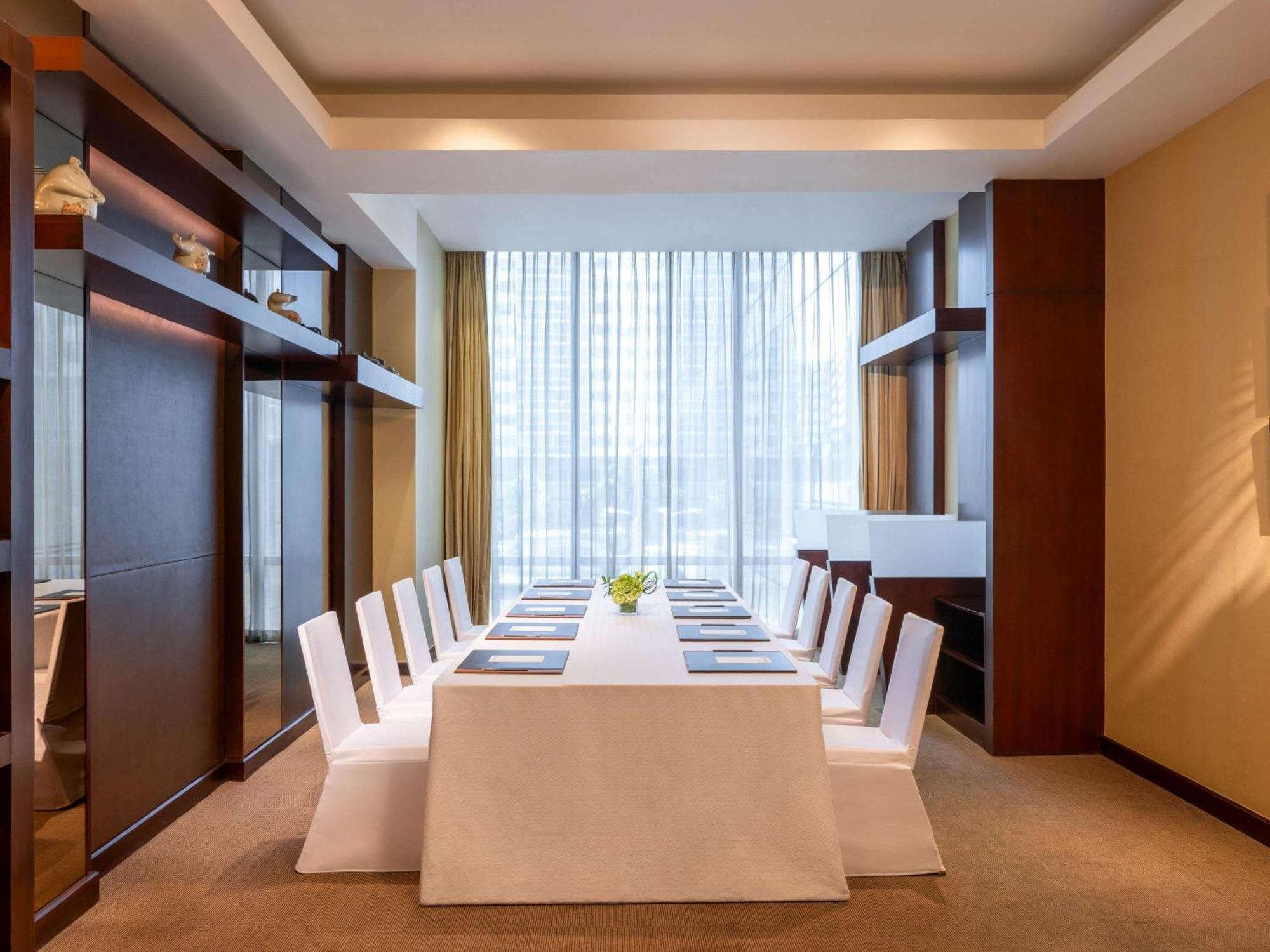 Fairmont Makati Hotel San Pedro Makati Eksteriør billede Meeting room